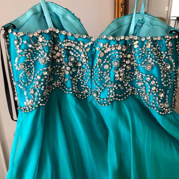 Formal dress for weddings or prom - Size 4-6 / S-M - Picture 5 of 8